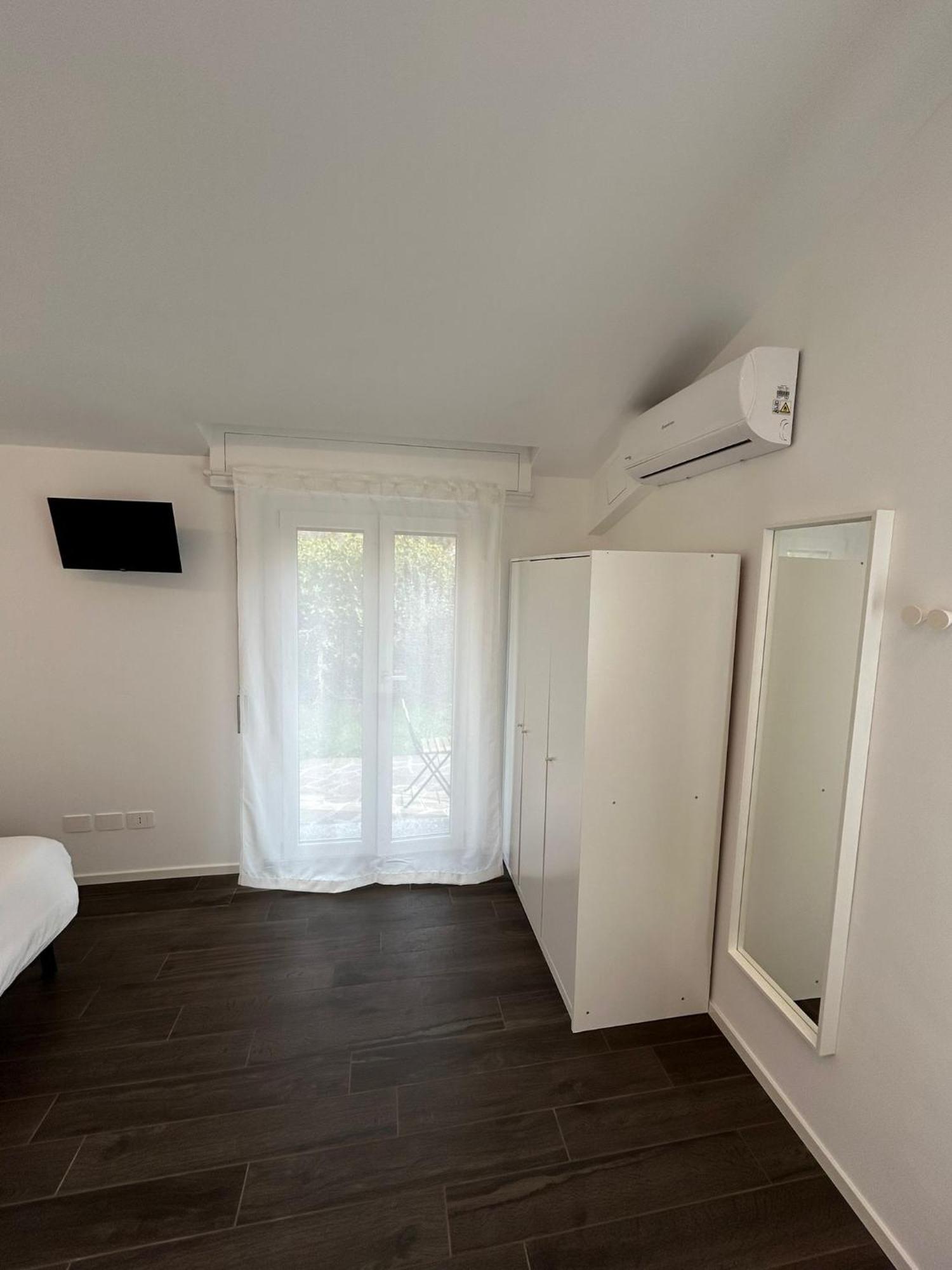 Lake Home Apartments Lipomo Экстерьер фото